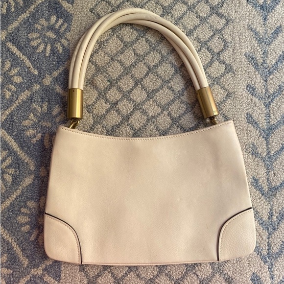 SOLD‼️ Gucci cream leather shoulder bag - Picture 3 of 12